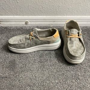 Women’s leopard print Hey Dudes